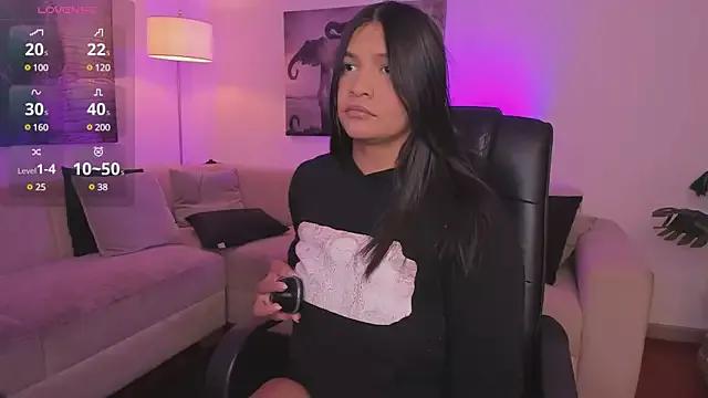 Freechat alaia7h on StripChat