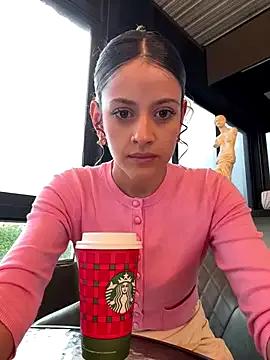 alana15 — SQUIRT EXPLOSION ACROSS THE CAFE