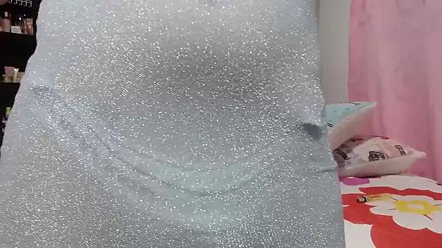 aleera_starxx982 on StripChat