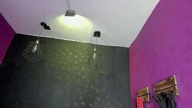 Alexa_Slave on StripChat