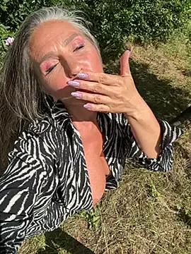 Alimela on StripChat