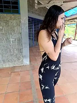 Alis_1327 on StripChat