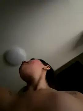 Alyshanon18 on StripChat