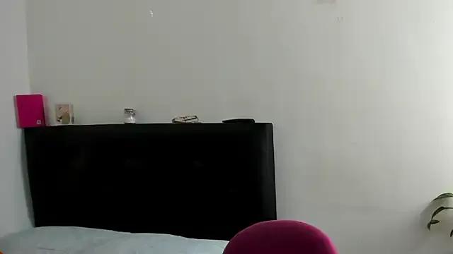 Angelina_Stone_65 on StripChat