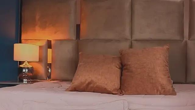 angelinepossy on StripChat