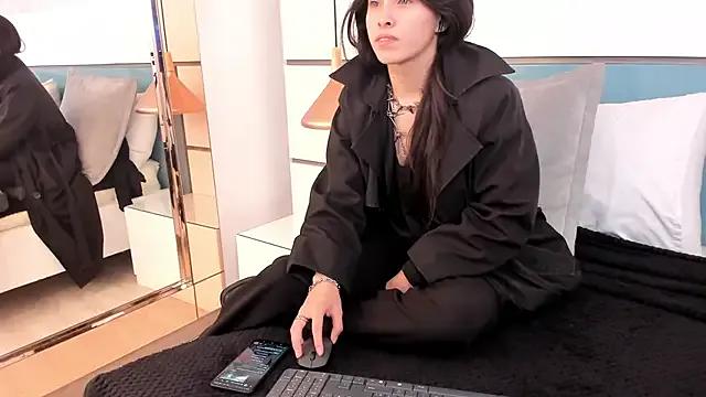 Ashkoreh — Put strapon and jerk 