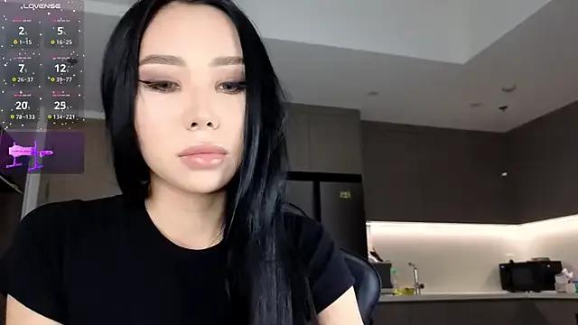 asianqueeny on StripChat