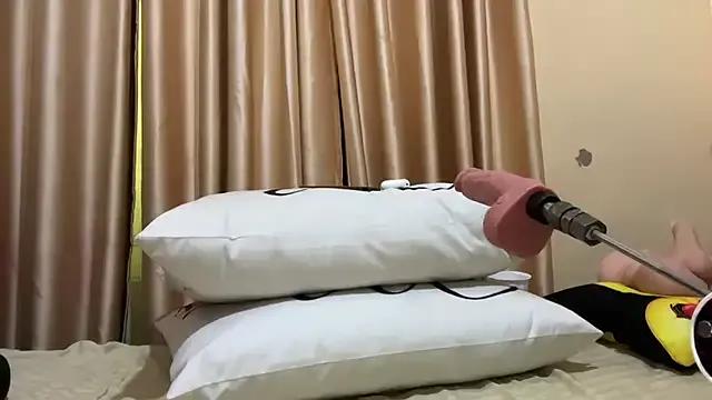 AudreySpanksFuck- on StripChat