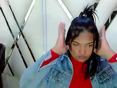 Group AuroraRoss on StripChat