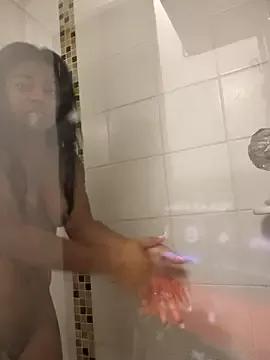 Freechat avis_lara on StripChat