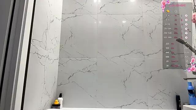 Freechat avroramey on StripChat