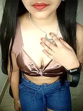 Babbyy_doll on StripChat