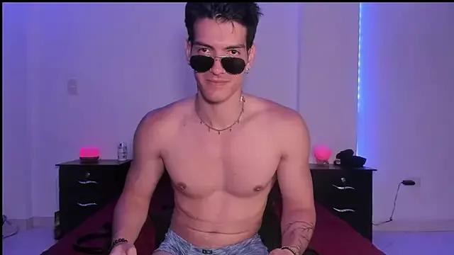 Freechat bbbeachboy on StripChat