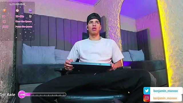 Benjamin_More on StripChat