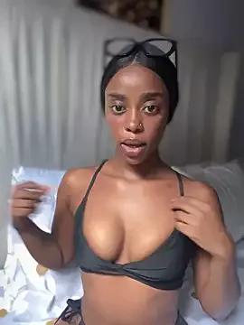 BhadBhad_Kitty on StripChat