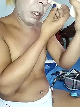 blondebitchlitle on StripChat