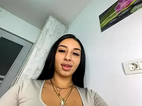 BlueEyes_BB on StripChat