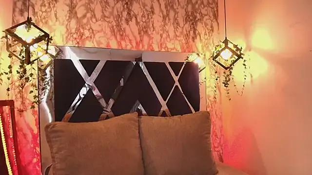 charlotte_bluee — take off bra and panty 