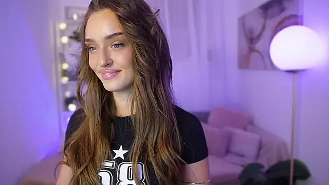 Clara_Nia — Group on StripChat