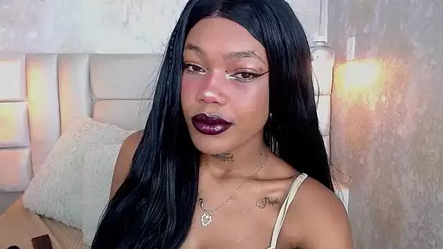 CrystalBrooke3x on StripChat