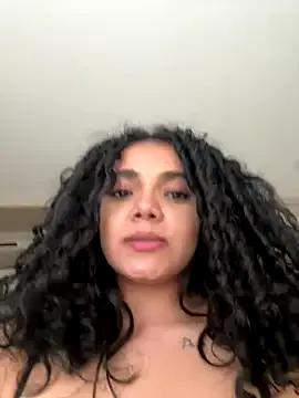 Freechat Curlyierr on StripChat