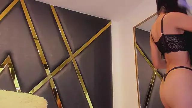 DanielaMedinaa on StripChat