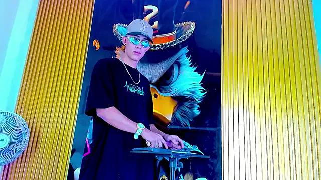 Dante_Brown1_ on StripChat