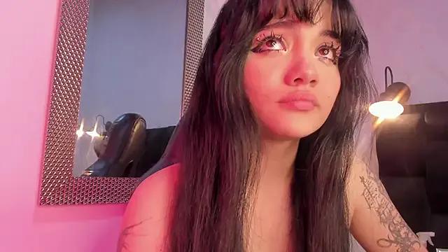 Darky_Doll on StripChat