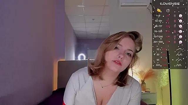 Freechat DellaRowe on StripChat