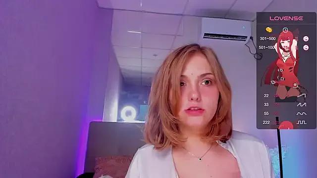 Freechat DellaRowe on StripChat