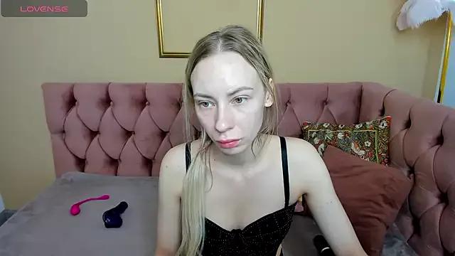 Diana_Garrett on StripChat