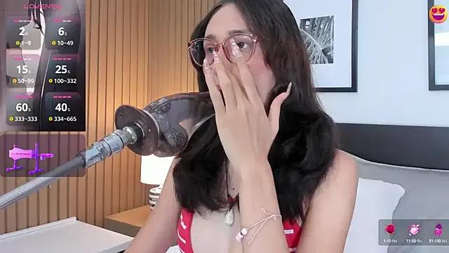 Freechat doll_bella_ on StripChat