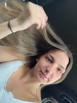 Freechat DoriDeluxe66 on StripChat