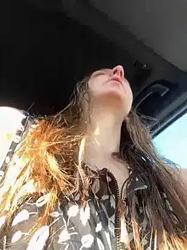 Freechat DoriDeluxe66 on StripChat