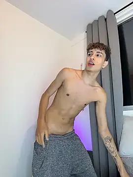 Douglas_x on StripChat