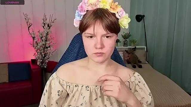 DreamyLuna on StripChat