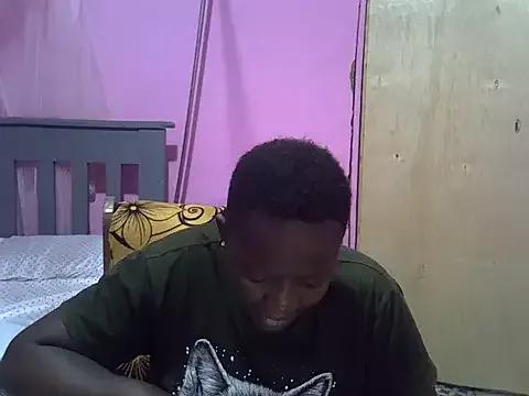 Ebonyceline on StripChat