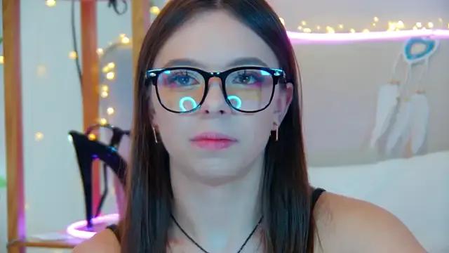 Freechat ElisabethDavis on StripChat