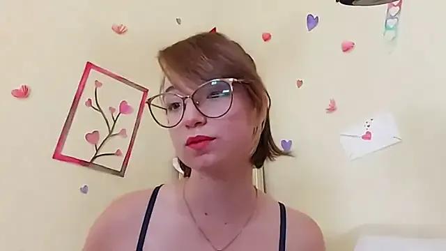 Elise_Nyx on StripChat