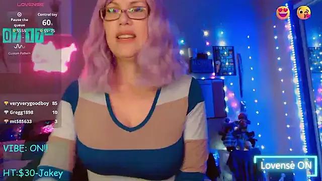 EmmaIsHere — tittie flexxing!!!!