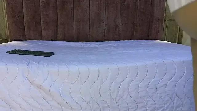 Emy_leon on StripChat