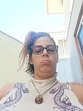 Freechat Escarlate4you_ on StripChat