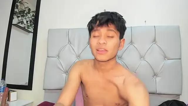 Ethan_Westt on StripChat