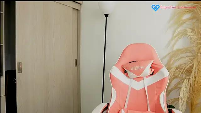 Freechat euphoricbunny on StripChat