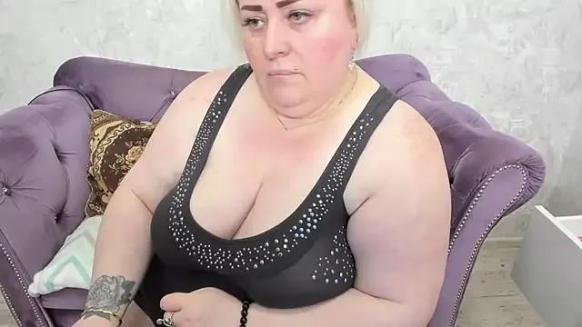 fashiona on StripChat