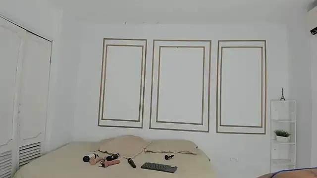 flavia_cruz on StripChat