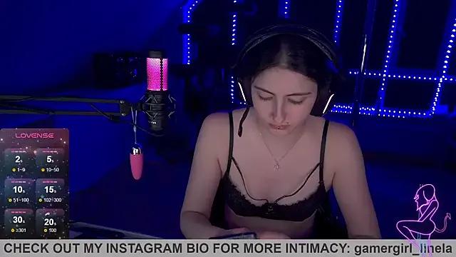 Gamergirl-Linela on StripChat