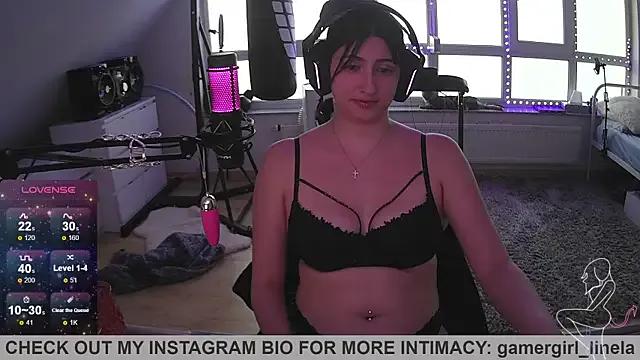 Gamergirl-Linela on StripChat