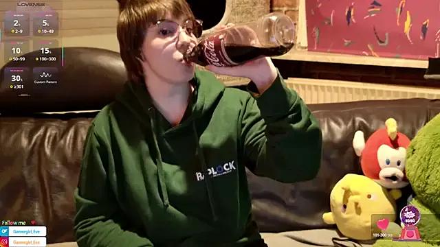 GamerGirl_Eve on StripChat