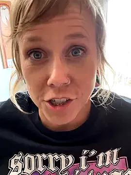 Freechat goodgirlbabydoll on StripChat